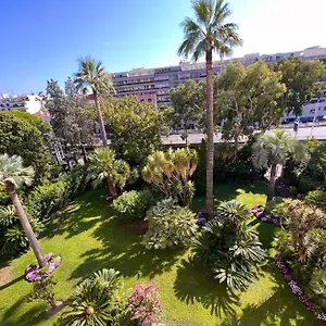 https://appartement-cannes-1.fr-provencehotel.com