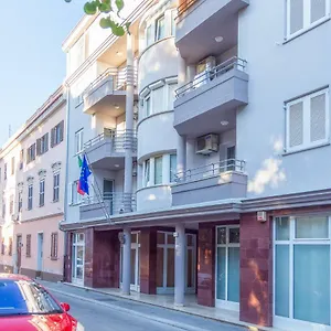https://apartment-monte-zaro.in-istria.net